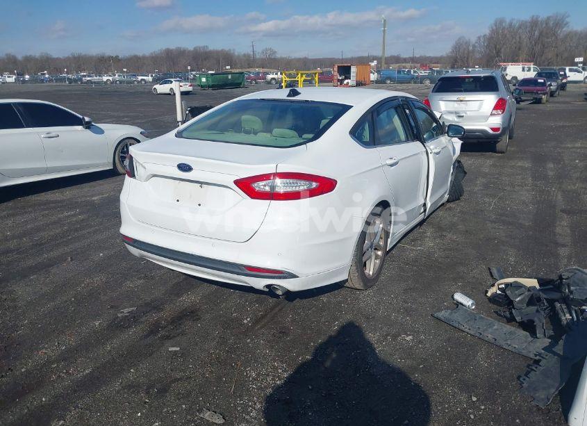Photo 4 of 2013 Ford Fusion SE (VIN 3FA6P0H72DR121874)