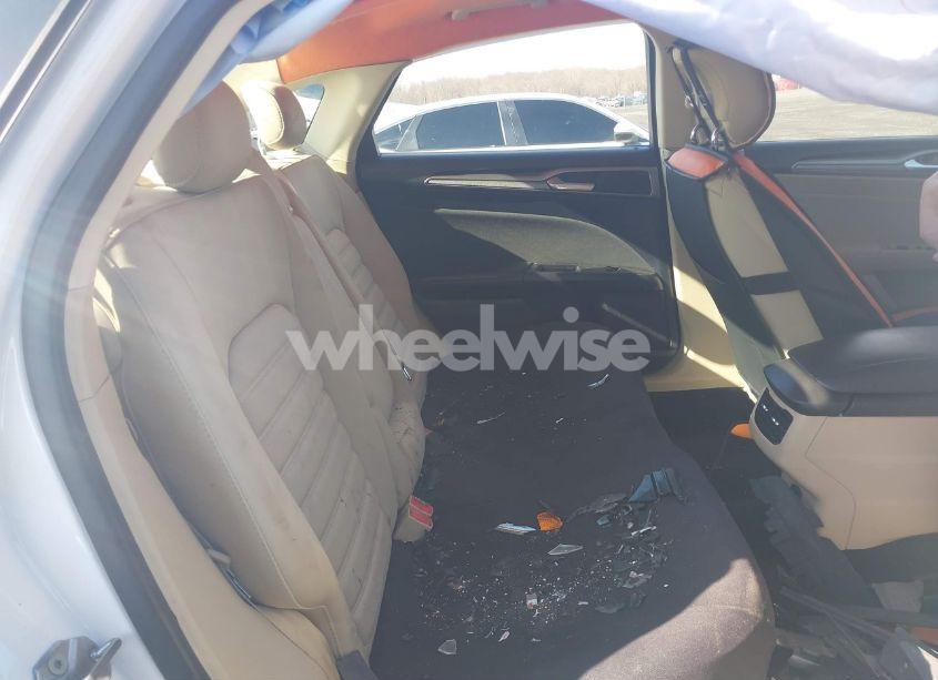 Photo 8 of 2013 Ford Fusion SE (VIN 3FA6P0H72DR121874)