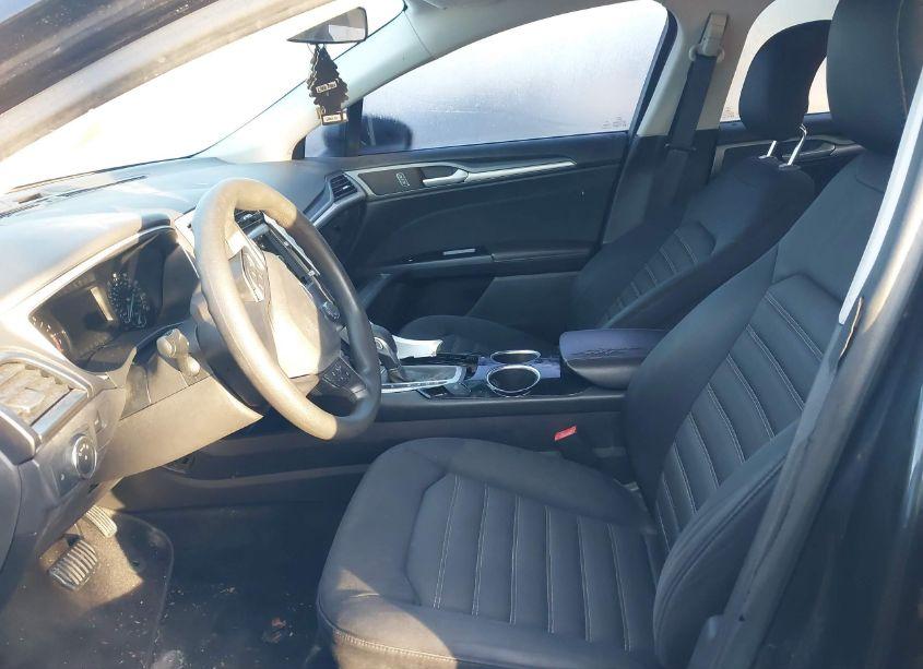 Photo 5 of 2013 Ford Fusion SE (VIN 3FA6P0H72DR132194)