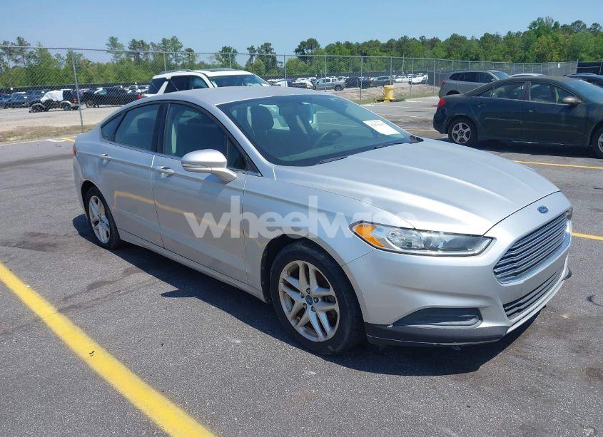 2013 Ford Fusion SE (VIN 3FA6P0H72DR137363) main photo