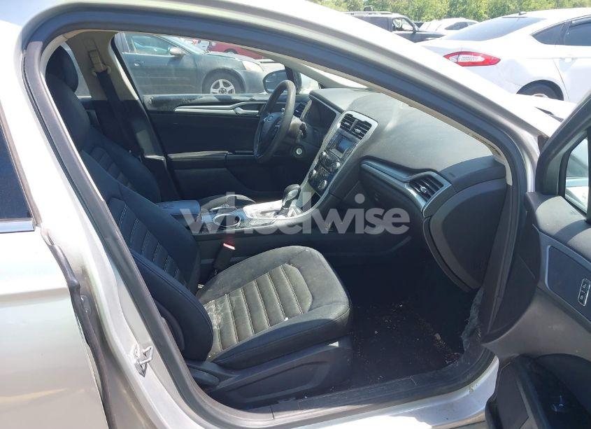 Photo 5 of 2013 Ford Fusion SE (VIN 3FA6P0H72DR137363)