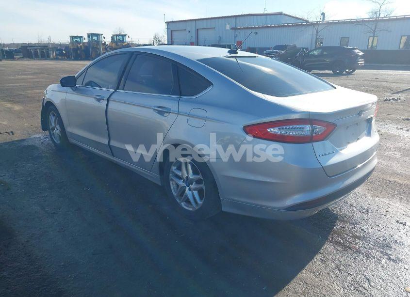 Photo 3 of 2013 Ford Fusion SE (VIN 3FA6P0H72DR200204)