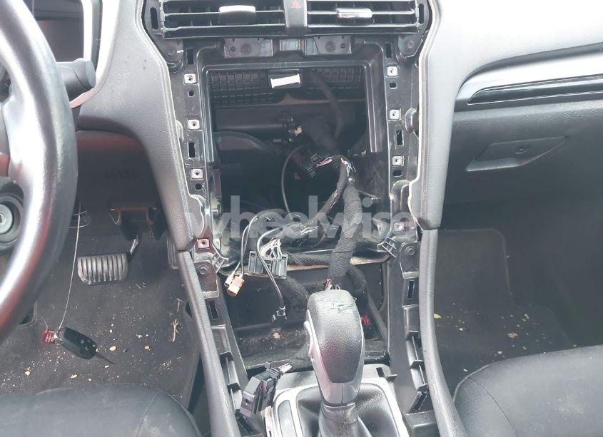 Photo 13 of 2013 Ford Fusion SE (VIN 3FA6P0H72DR227841)