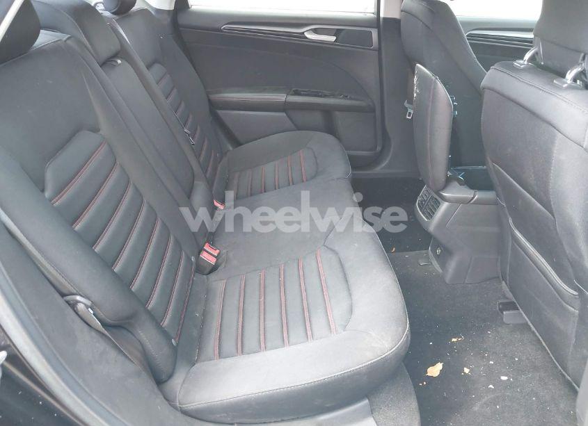 Photo 8 of 2013 Ford Fusion SE (VIN 3FA6P0H72DR227841)