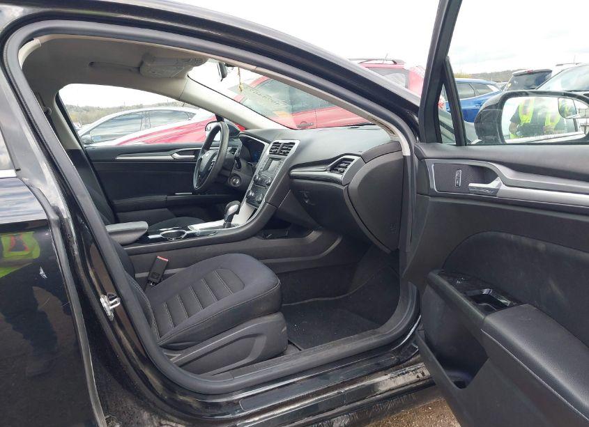 Photo 5 of 2013 Ford Fusion SE (VIN 3FA6P0H72DR274450)