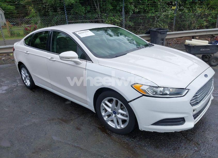 2013 Ford Fusion SE (VIN 3FA6P0H72DR305275) main photo