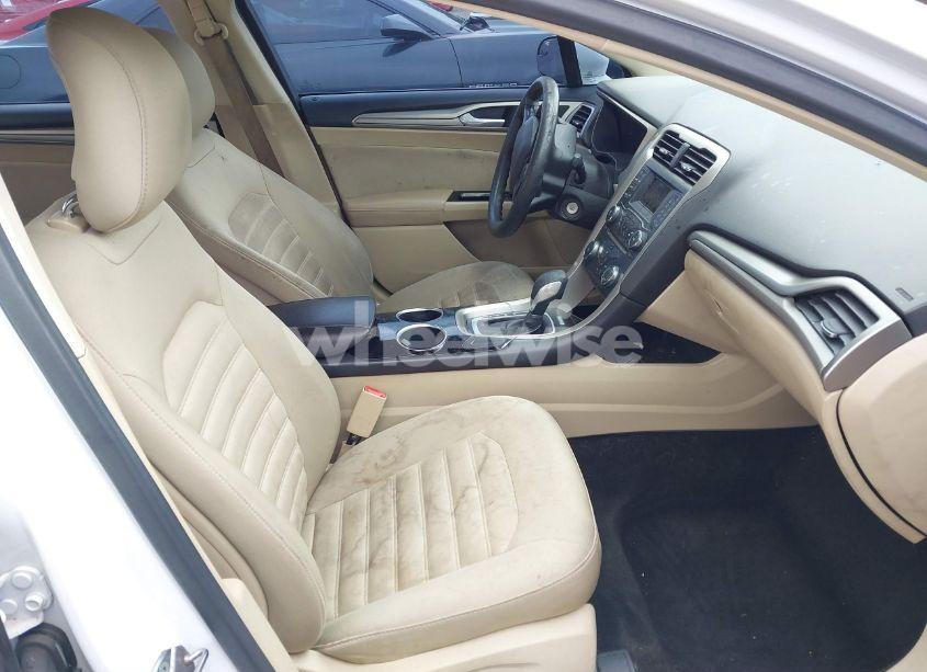 Photo 5 of 2013 Ford Fusion SE (VIN 3FA6P0H72DR325283)