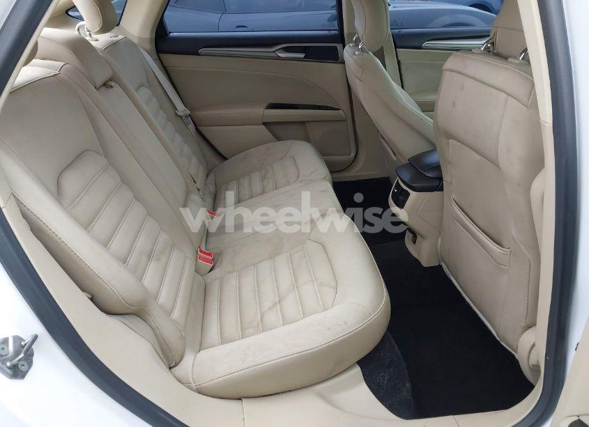 Photo 8 of 2013 Ford Fusion SE (VIN 3FA6P0H72DR325283)