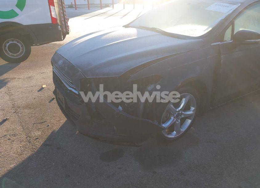 Photo 6 of 2014 Ford Fusion SE (VIN 3FA6P0H72ER136151)