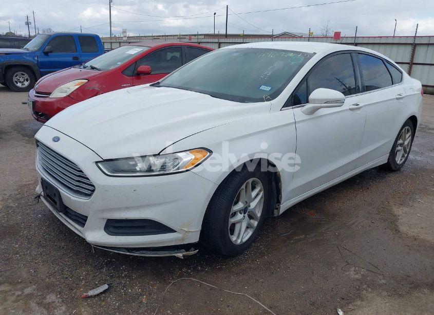 Photo 2 of 2014 Ford Fusion SE (VIN 3FA6P0H72ER242809)