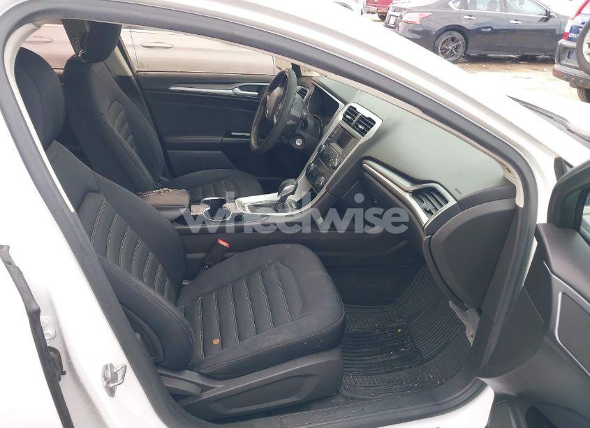 Photo 5 of 2014 Ford Fusion SE (VIN 3FA6P0H72ER242809)