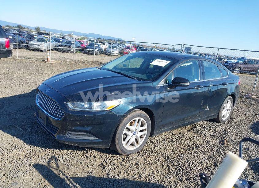 Photo 2 of 2014 Ford Fusion SE (VIN 3FA6P0H72ER243443)