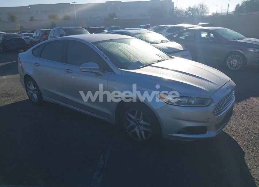 2014 Ford Fusion SE (VIN 3FA6P0H72ER244138) main photo
