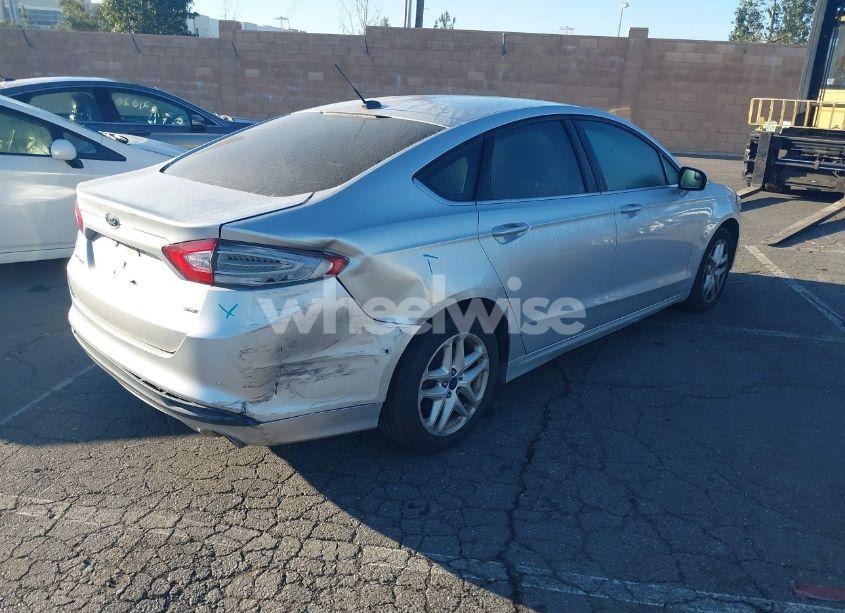 Photo 4 of 2014 Ford Fusion SE (VIN 3FA6P0H72ER244138)