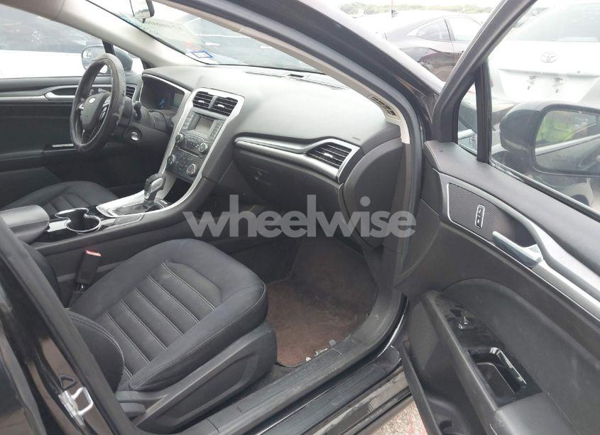 Photo 5 of 2014 Ford Fusion SE (VIN 3FA6P0H72ER251901)