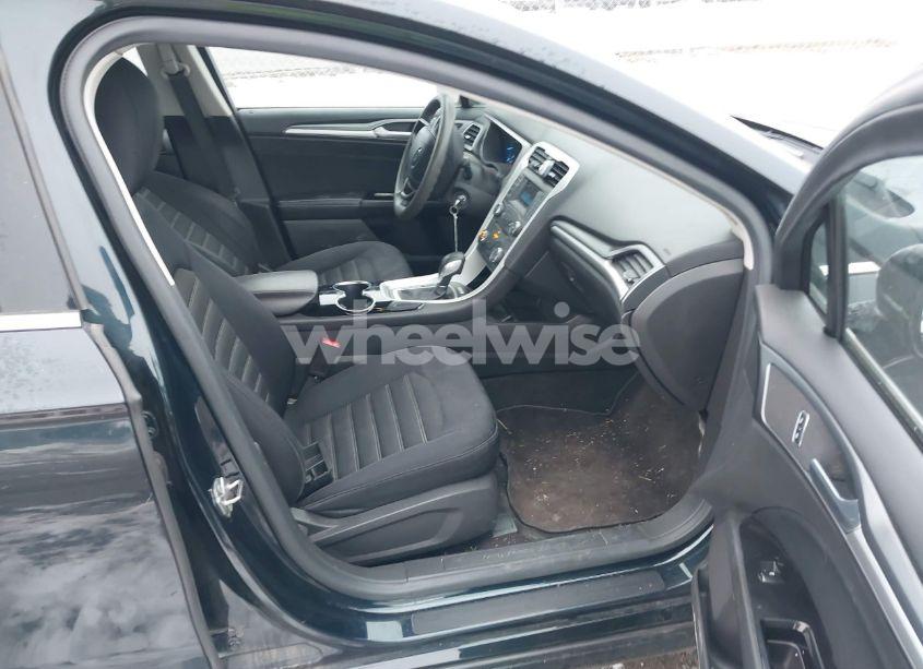 Photo 5 of 2014 Ford Fusion SE (VIN 3FA6P0H72ER276376)