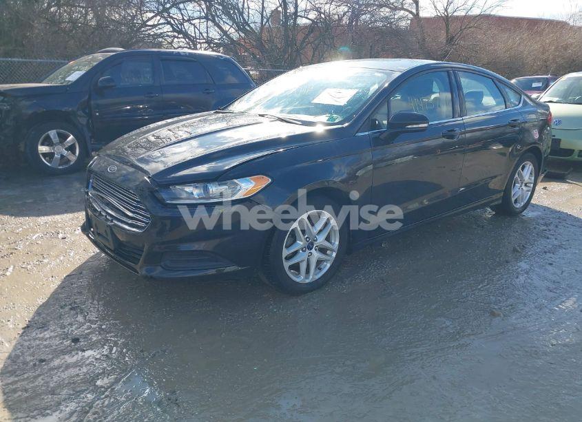 Photo 2 of 2014 Ford Fusion SE (VIN 3FA6P0H72ER276426)