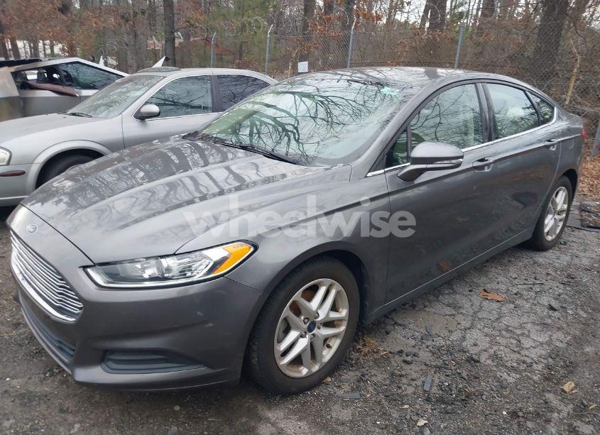 Photo 2 of 2014 Ford Fusion SE (VIN 3FA6P0H72ER387008)