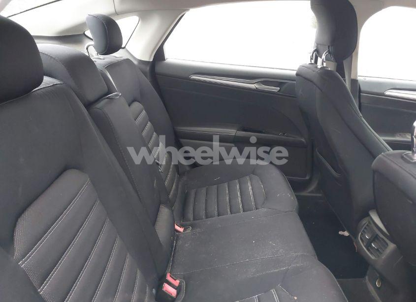 Photo 8 of 2014 Ford Fusion SE (VIN 3FA6P0H72ER389101)