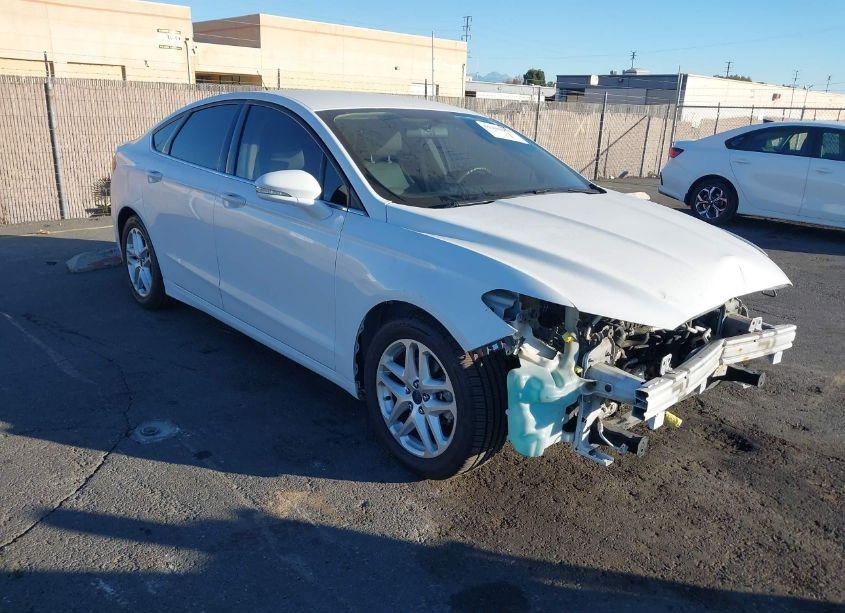 2014 Ford Fusion SE (VIN 3FA6P0H72ER397022) main photo
