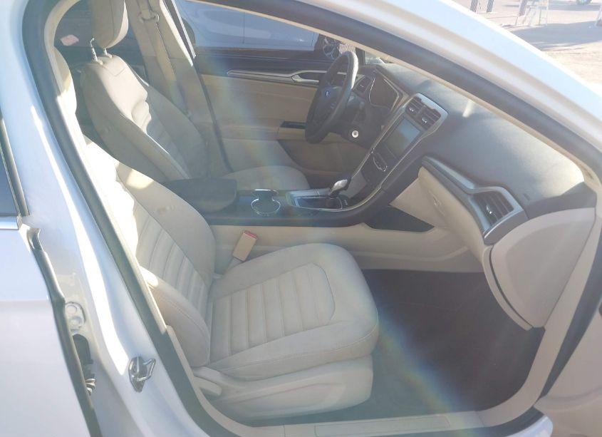 Photo 5 of 2014 Ford Fusion SE (VIN 3FA6P0H72ER397022)