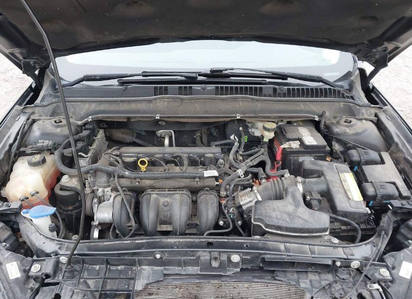 Photo 10 of 2015 Ford Fusion SE (VIN 3FA6P0H72FR145031)