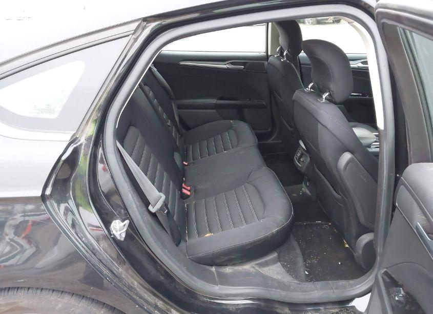 Photo 8 of 2015 Ford Fusion SE (VIN 3FA6P0H72FR145031)