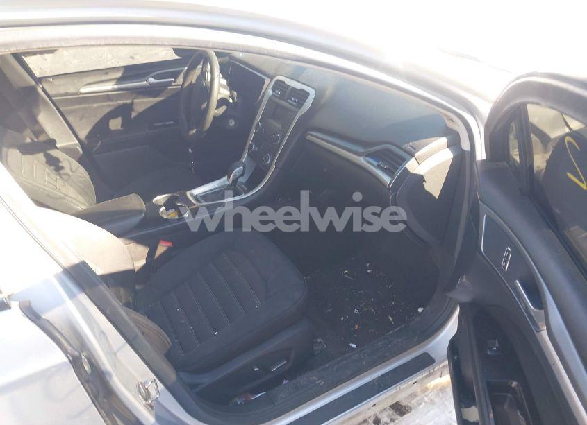 Photo 5 of 2015 Ford Fusion SE (VIN 3FA6P0H72FR200772)