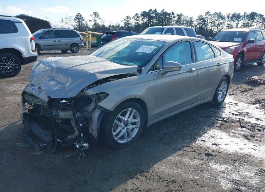 Photo 2 of 2015 Ford Fusion SE (VIN 3FA6P0H72FR272670)