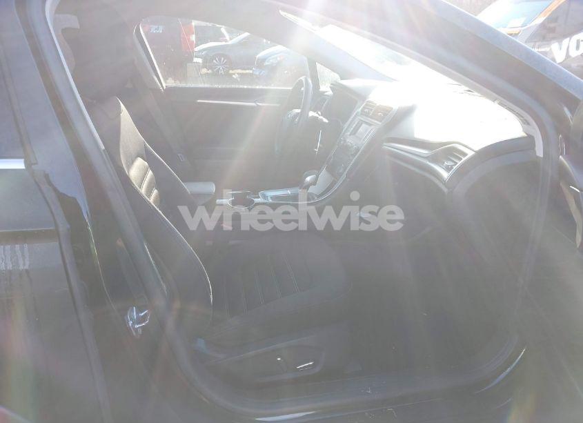 Photo 5 of 2015 Ford Fusion SE (VIN 3FA6P0H72FR276444)