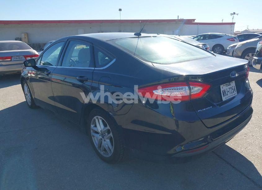 Photo 3 of 2015 Ford Fusion SE (VIN 3FA6P0H72FR304629)