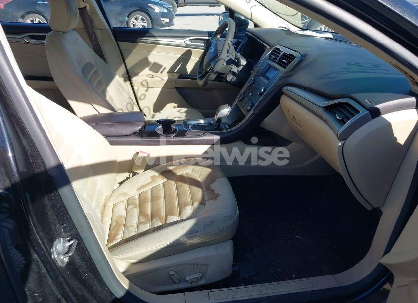 Photo 5 of 2015 Ford Fusion SE (VIN 3FA6P0H72FR304629)