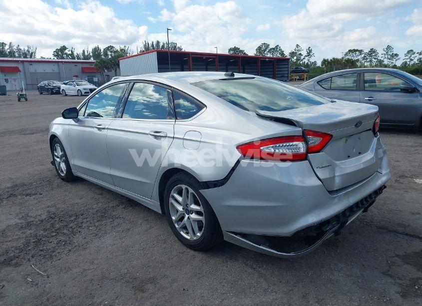 Photo 3 of 2015 Ford Fusion SE (VIN 3FA6P0H72FR310088)