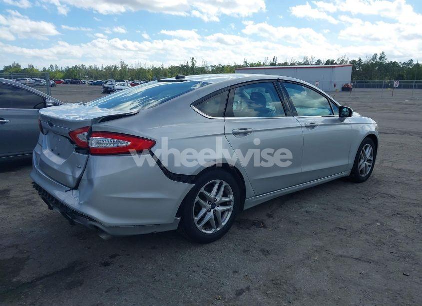Photo 4 of 2015 Ford Fusion SE (VIN 3FA6P0H72FR310088)