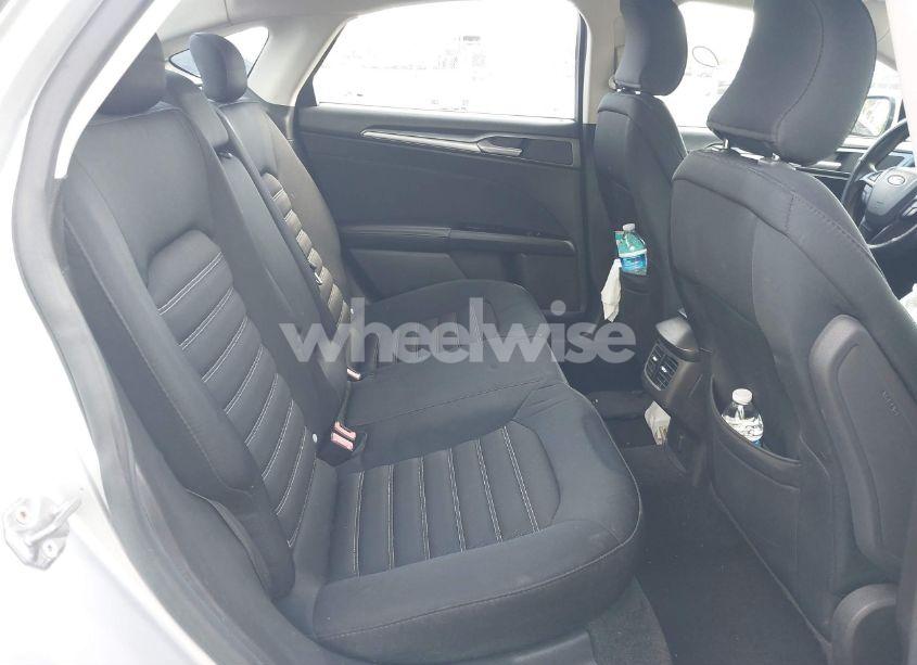 Photo 8 of 2015 Ford Fusion SE (VIN 3FA6P0H72FR310088)