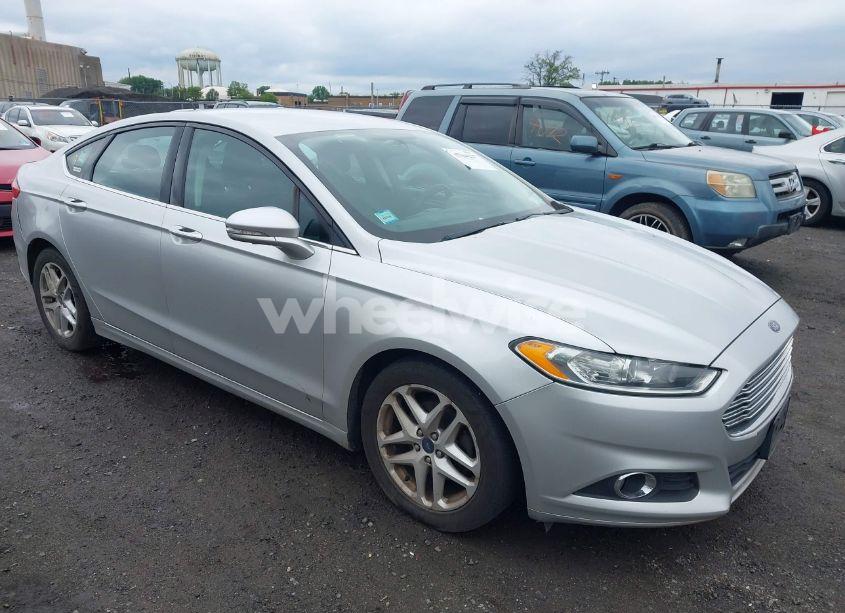 2016 Ford Fusion SE (VIN 3FA6P0H72GR120891) main photo