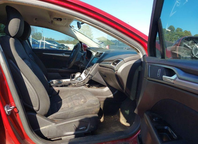 Photo 5 of 2016 Ford Fusion SE (VIN 3FA6P0H72GR164504)