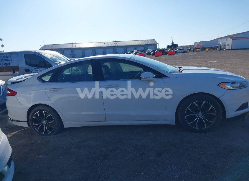 Photo 14 of 2016 Ford Fusion SE (VIN 3FA6P0H72GR184977)