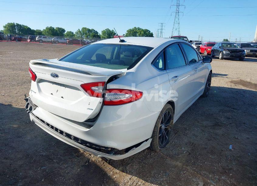 Photo 4 of 2016 Ford Fusion SE (VIN 3FA6P0H72GR184977)