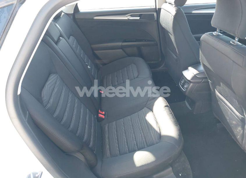 Photo 8 of 2016 Ford Fusion SE (VIN 3FA6P0H72GR184977)