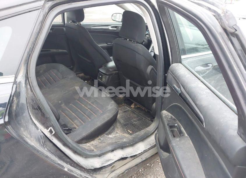 Photo 8 of 2016 Ford Fusion SE (VIN 3FA6P0H72GR192593)