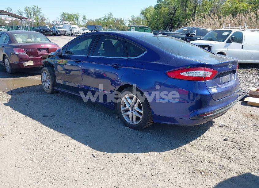 Photo 3 of 2016 Ford Fusion SE (VIN 3FA6P0H72GR218190)
