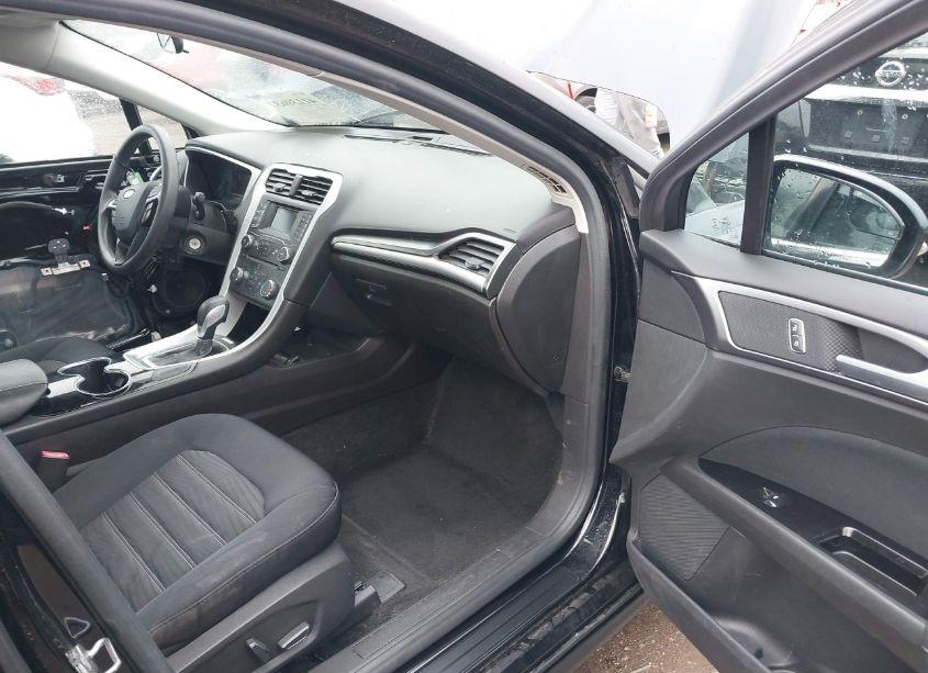 Photo 5 of 2016 Ford Fusion SE (VIN 3FA6P0H72GR223261)