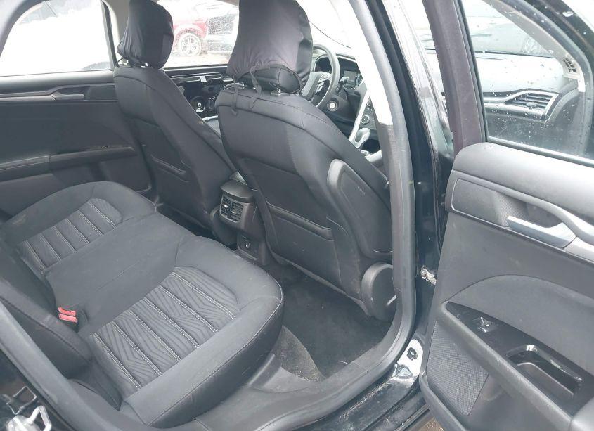 Photo 8 of 2016 Ford Fusion SE (VIN 3FA6P0H72GR223261)