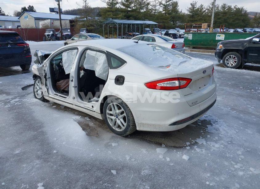 Photo 3 of 2016 Ford Fusion SE (VIN 3FA6P0H72GR277370)