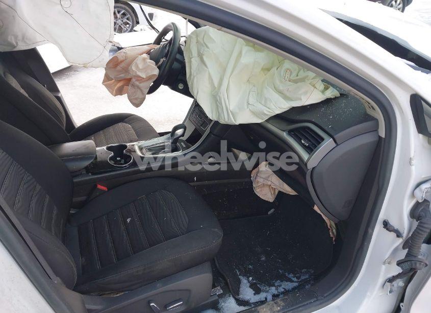 Photo 5 of 2016 Ford Fusion SE (VIN 3FA6P0H72GR277370)