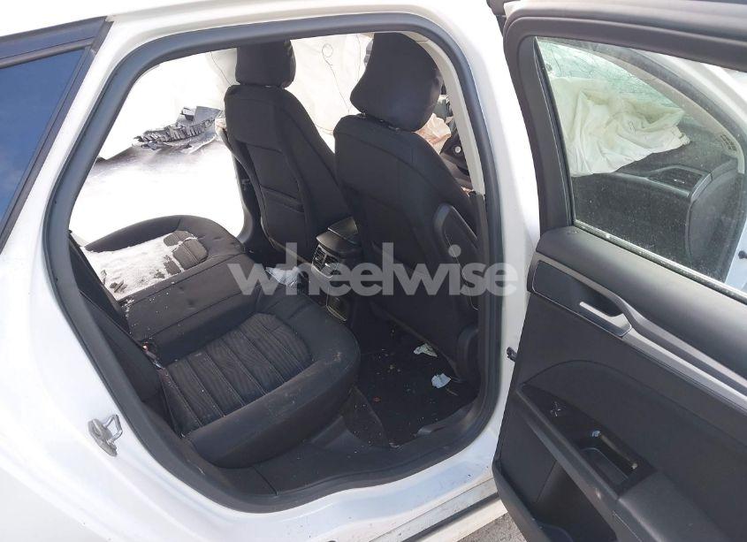 Photo 8 of 2016 Ford Fusion SE (VIN 3FA6P0H72GR277370)