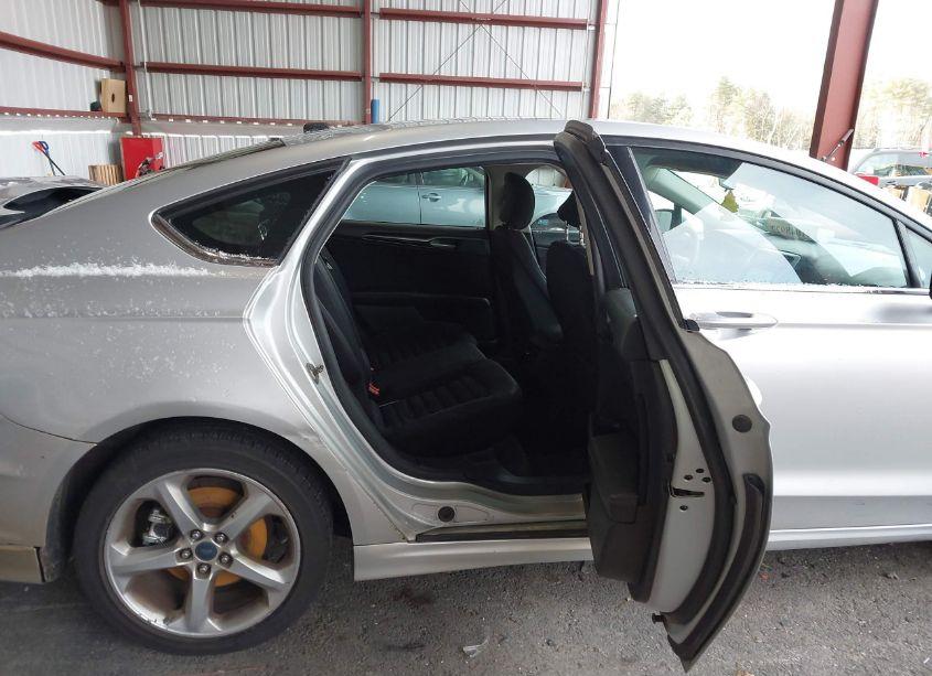 Photo 8 of 2016 Ford Fusion SE (VIN 3FA6P0H72GR294105)