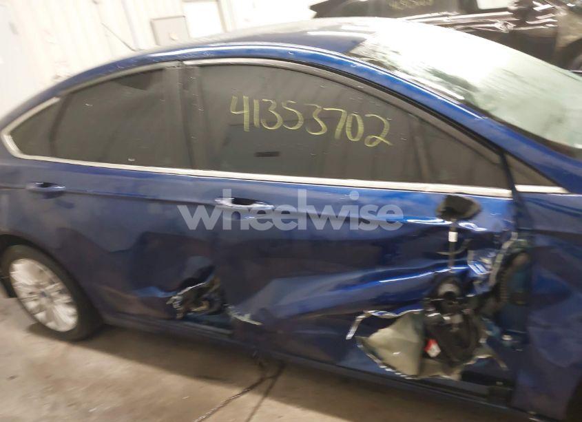 Photo 13 of 2016 Ford Fusion SE (VIN 3FA6P0H72GR322694)