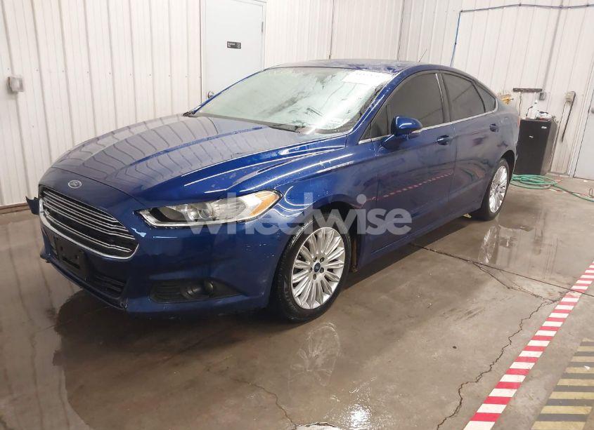 Photo 2 of 2016 Ford Fusion SE (VIN 3FA6P0H72GR322694)
